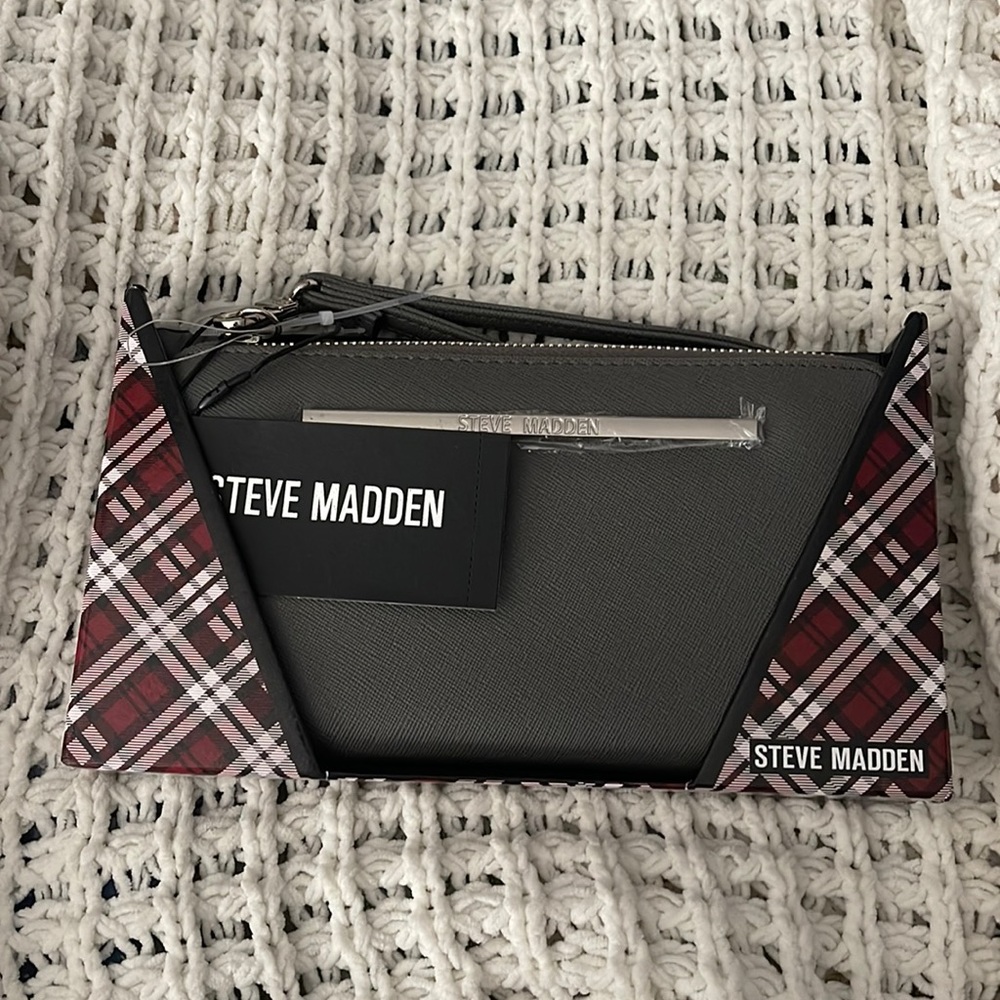 Steve Madden Wallet/ Clutch